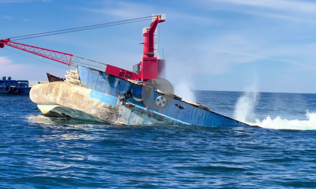 RV DEEP STIM III deployed as artificial reef