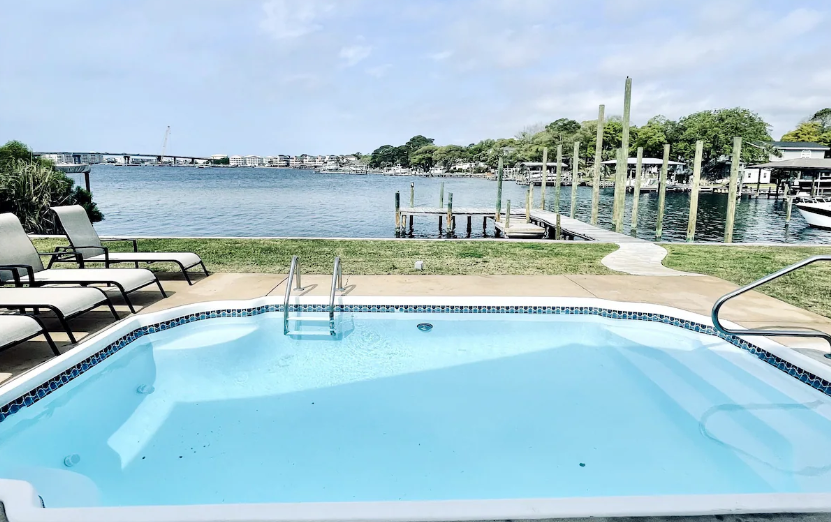 Waterfront Home Private Pool with Deep Dock